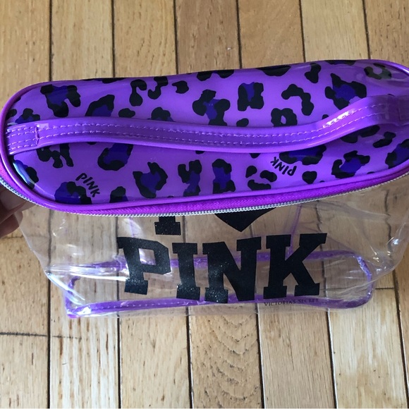 Donating! HP🎉 PINK VS makeup 💄 bag! - Picture 4 of 7